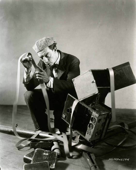 CINEMATHEQUE FRANCAISE : Mise en ligne du catalogue illustré des collections d’appareils de la Cinémathèque française et du CNC